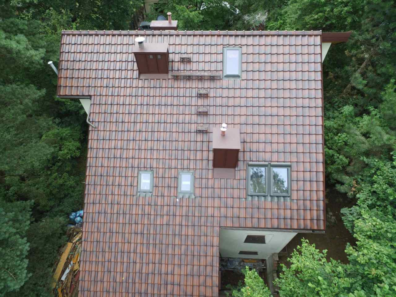 Wymiana pokrycia dachowego i montaż okien dachowych
